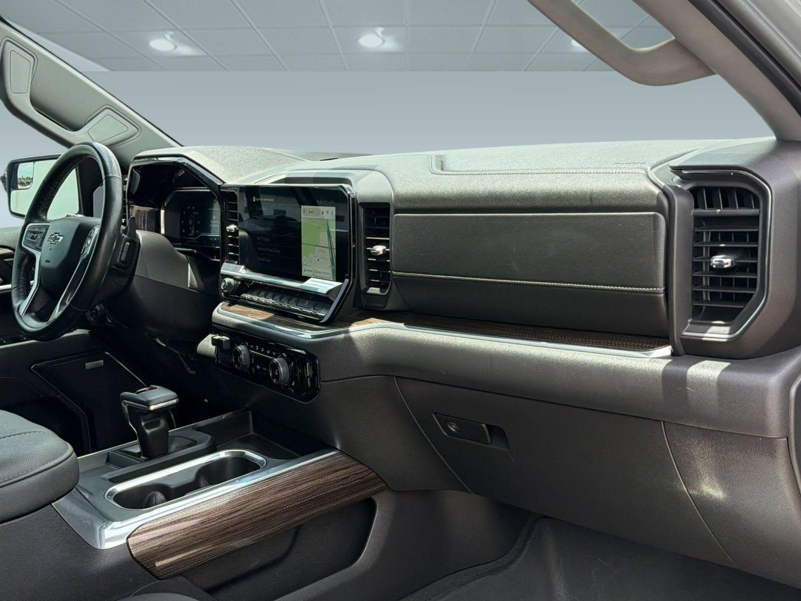 Used 2024 Chevrolet Silverado 1500 LT Trail Boss w/ Convenience Package II AWD/4WD image 29