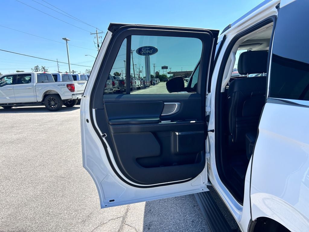 Certified 2025 Ford Expedition Max Platinum AWD/4WD image 19