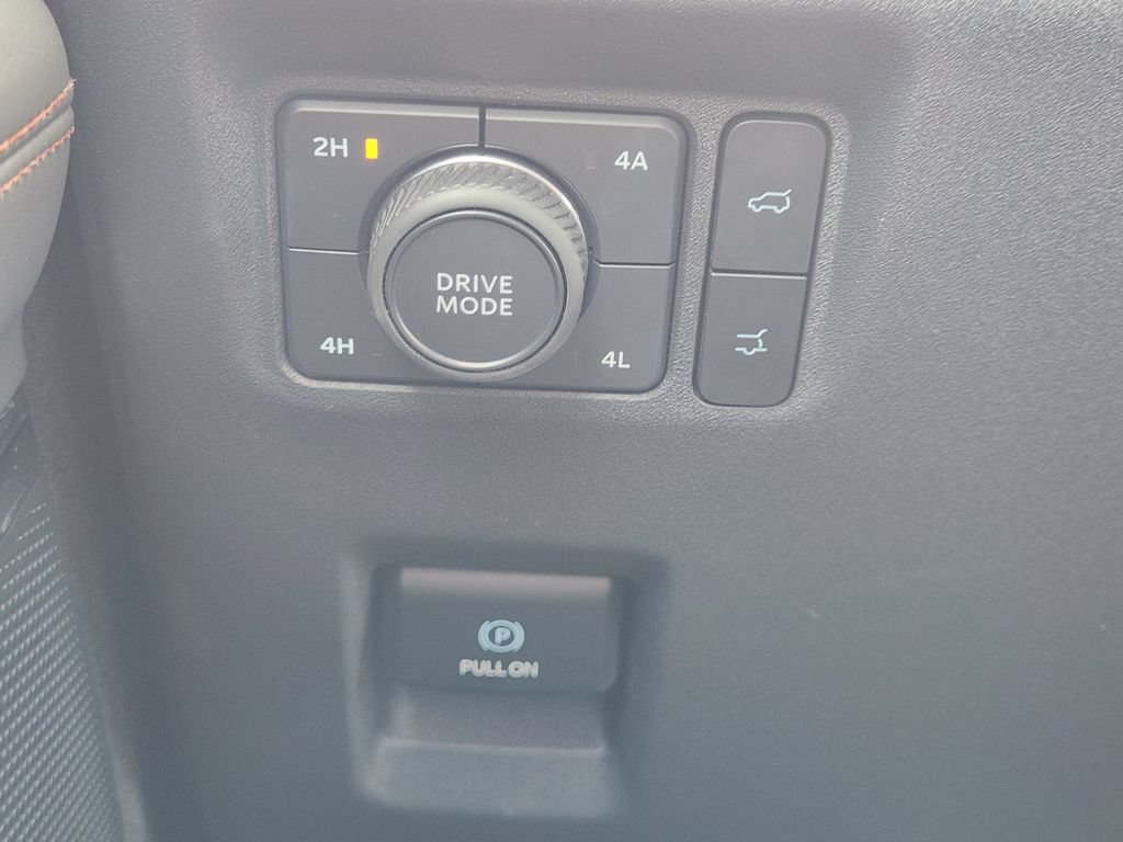 Certified 2025 Ford Expedition Active AWD/4WD image 20