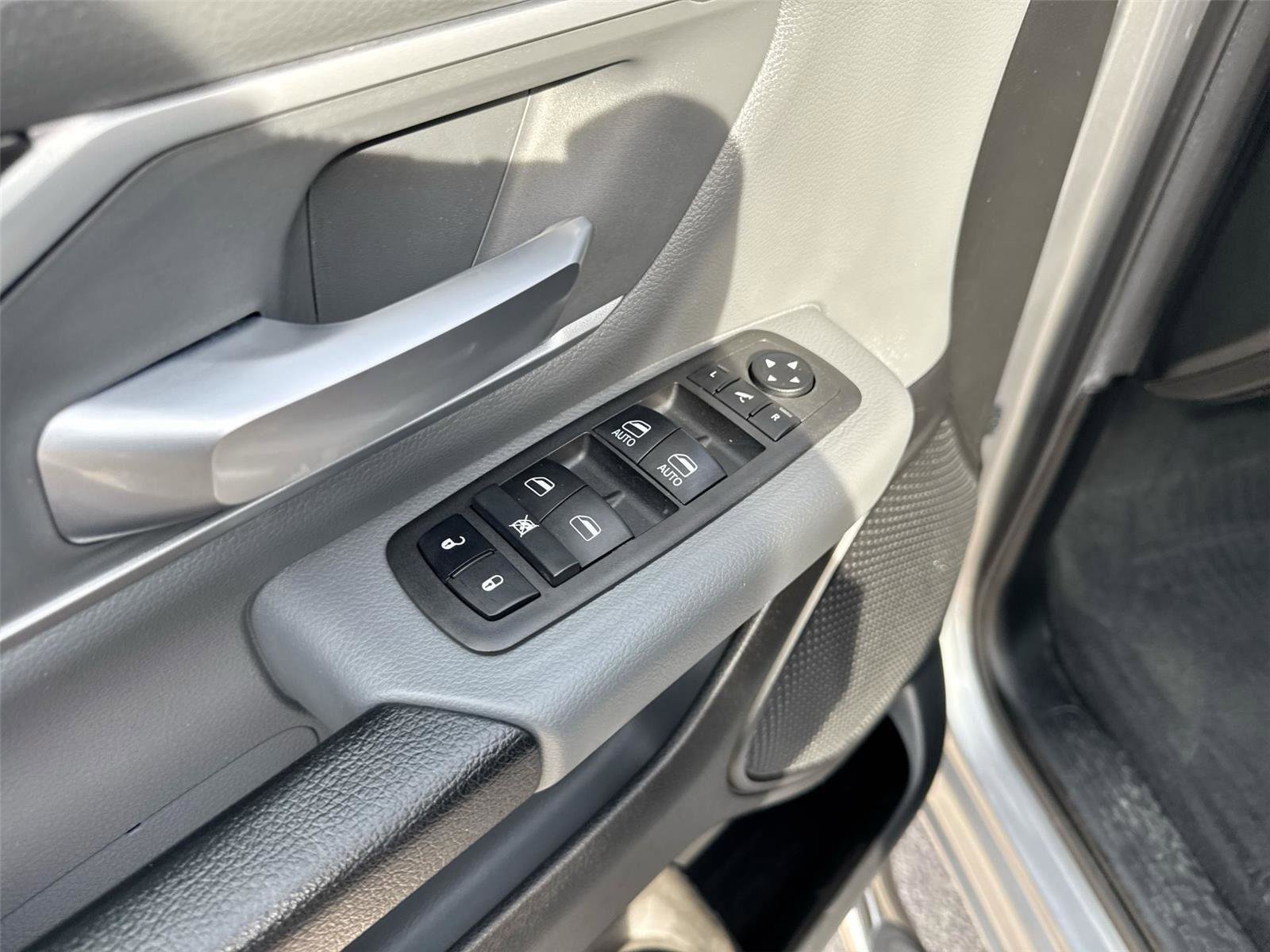 Used 2021 RAM 1500 Big Horn image 15