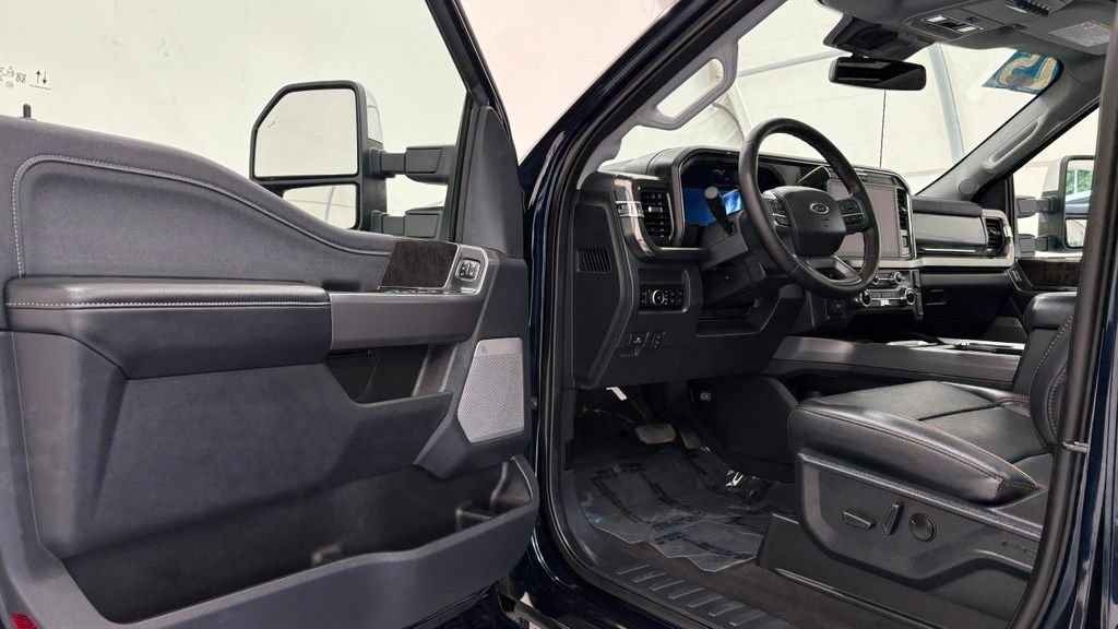 Certified 2025 Ford F350 Lariat w/ Lariat Ultimate Package AWD/4WD image 33