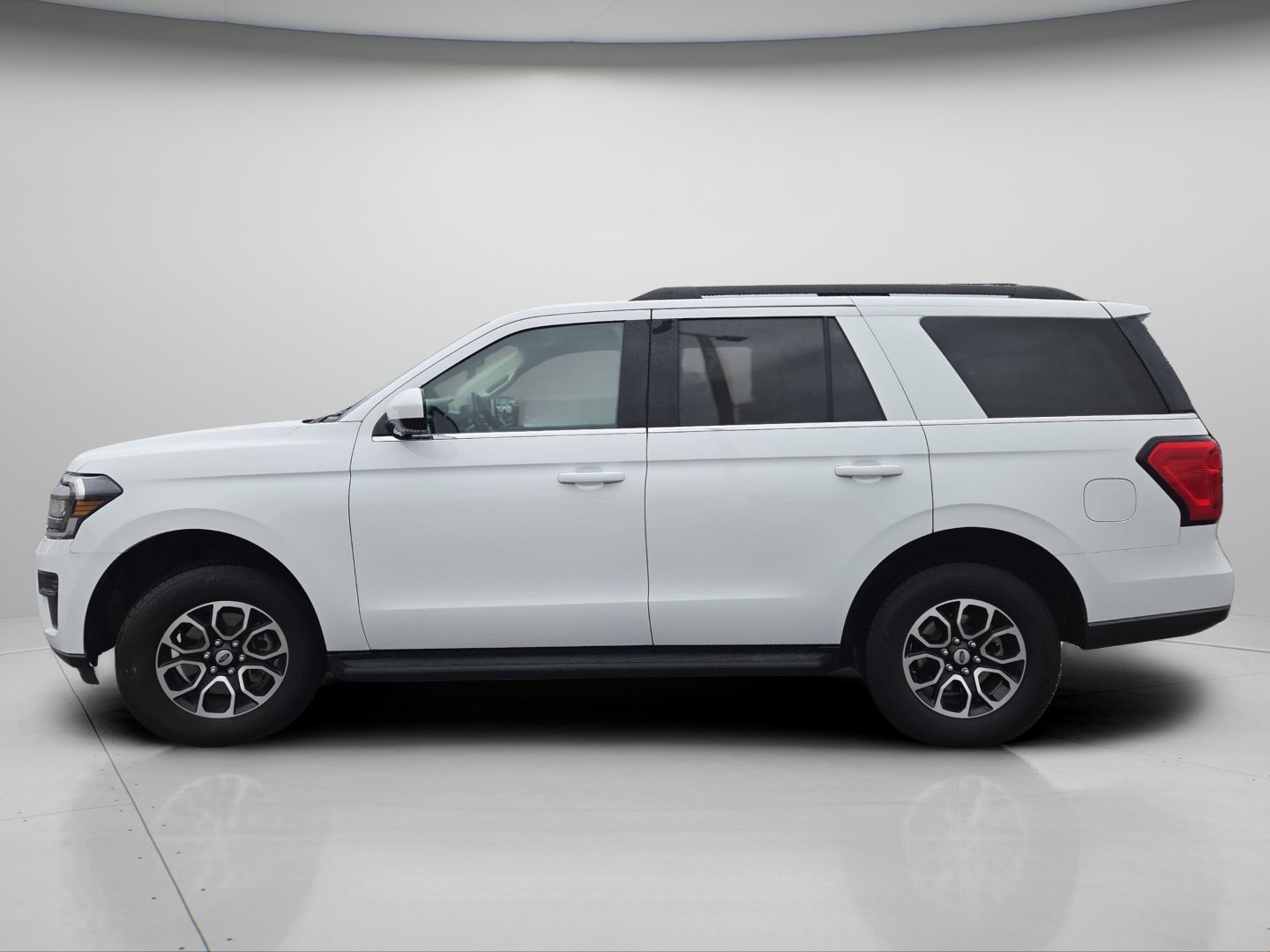 Certified 2024 Ford Expedition XLT AWD/4WD image 18