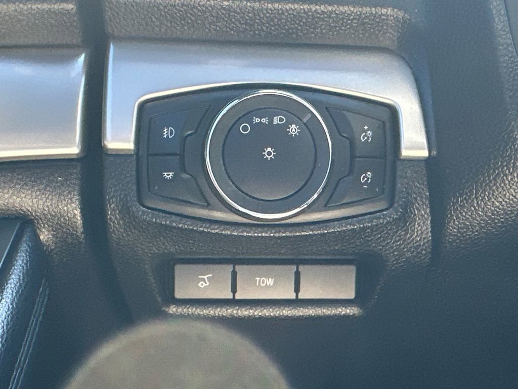 Certified 2017 Ford Explorer XLT w/ Equipment Group 202A FWD image 32