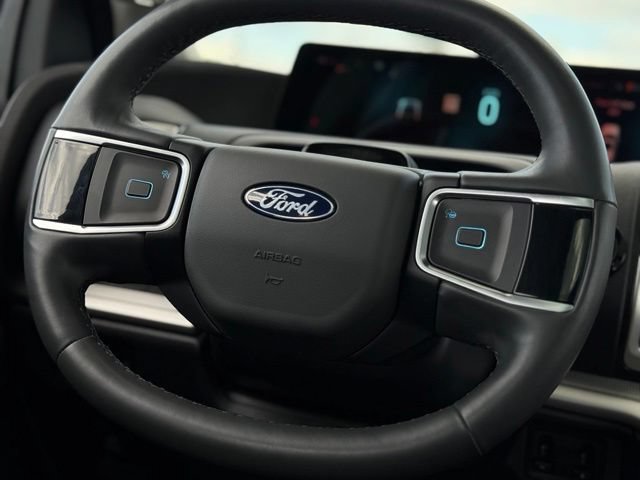 Certified 2025 Ford Expedition Active AWD/4WD image 10