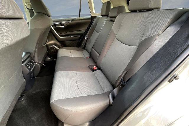 Used 2025 Toyota RAV4 XLE FWD image 22