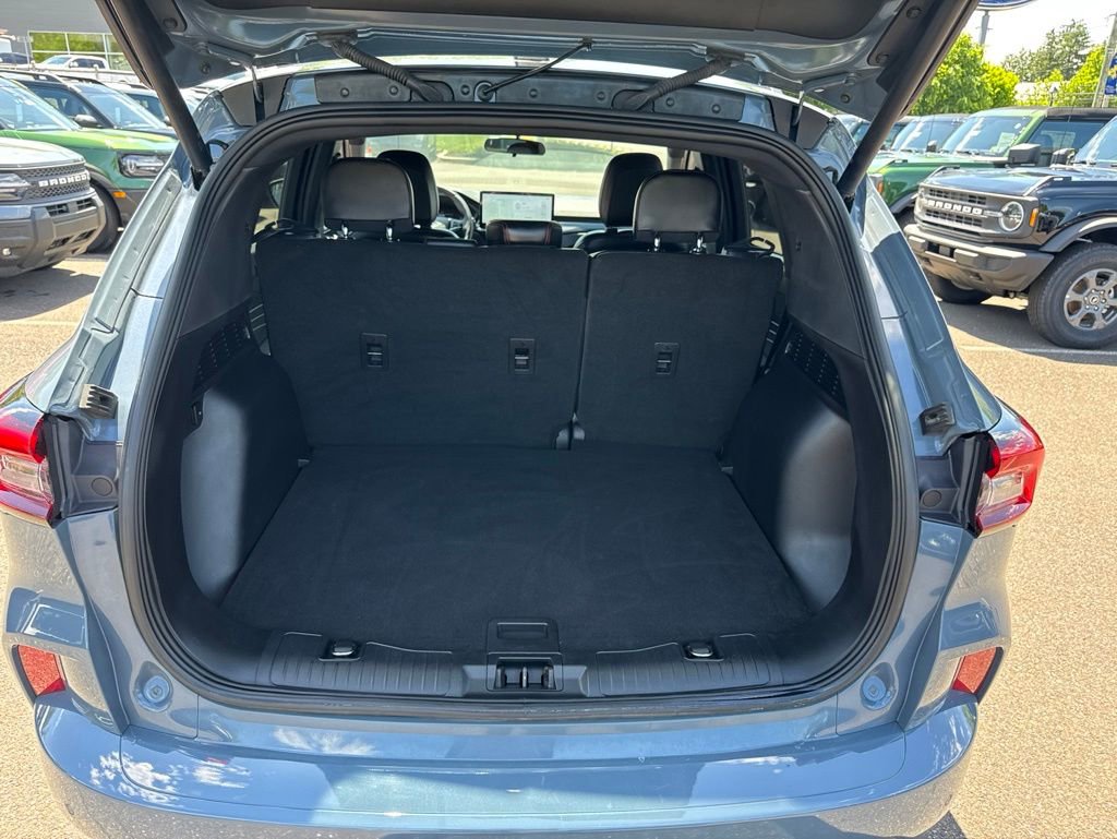 Certified 2023 Ford Escape ST-Line w/ Tech Pack #1 AWD/4WD image 36