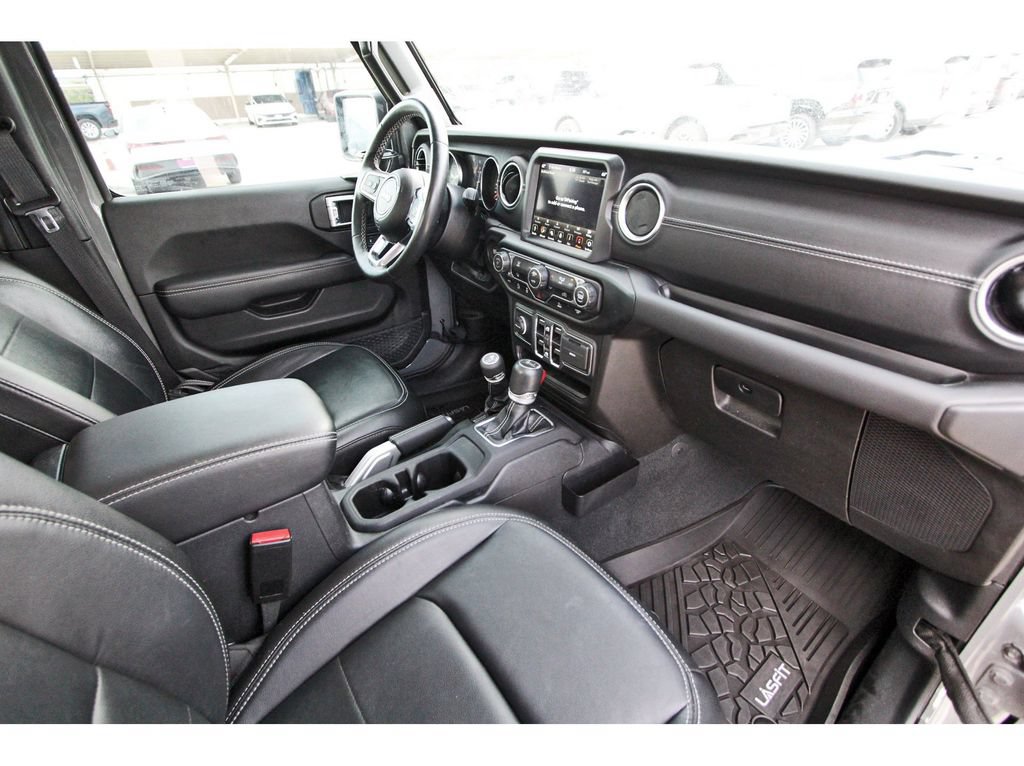 Used 2022 Jeep Gladiator Overland w/ Popular Equipment Package AWD/4WD image 29