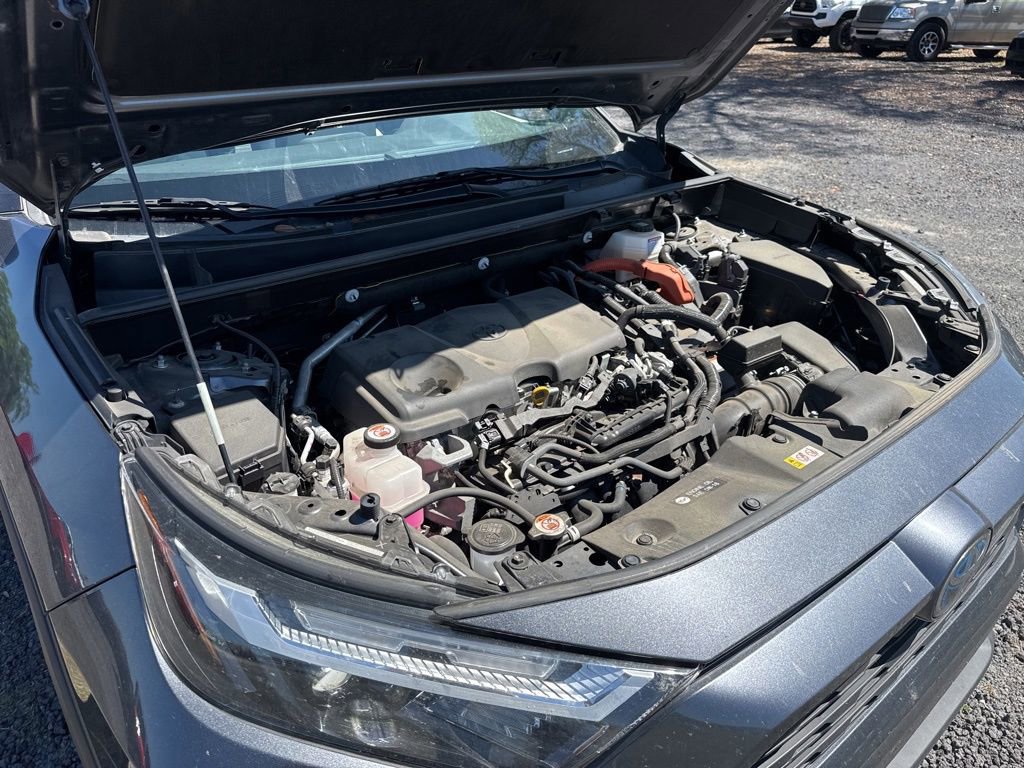 Used 2022 Toyota RAV4 XLE Premium image 21