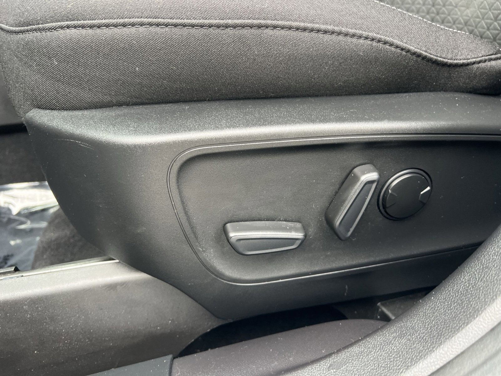 Certified 2023 Ford Escape Active image 12