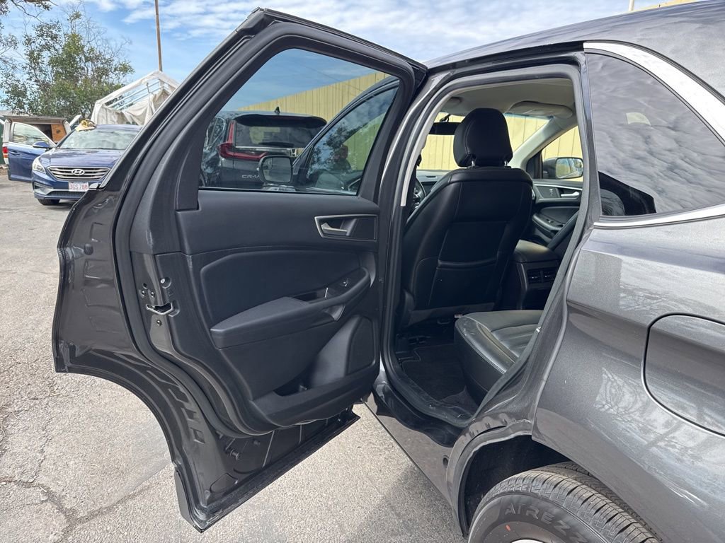 Certified 2017 Ford Edge SEL w/ Equipment Group 201A image 16