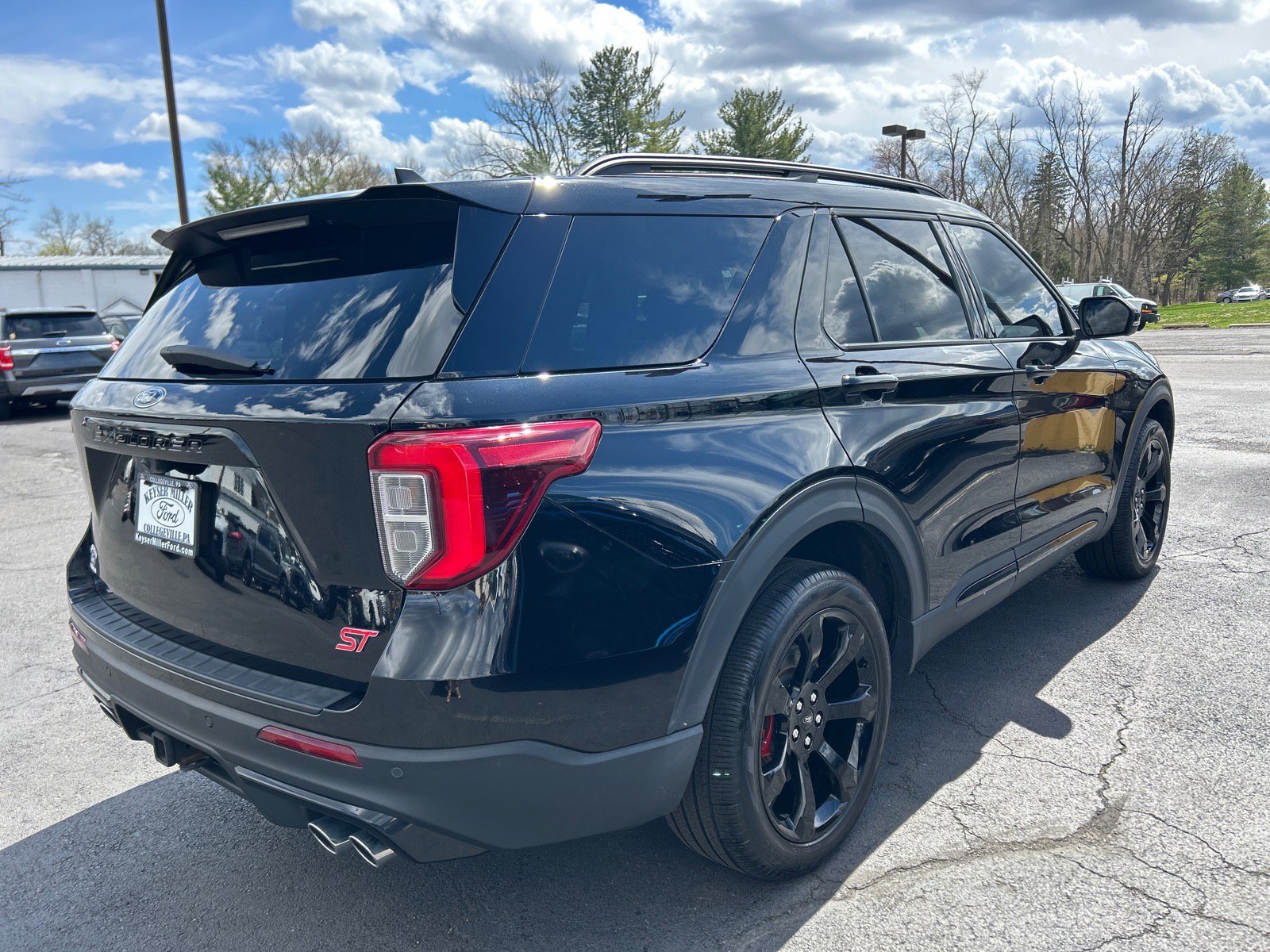 Certified 2023 Ford Explorer ST w/ Equipment Group 401A image 17