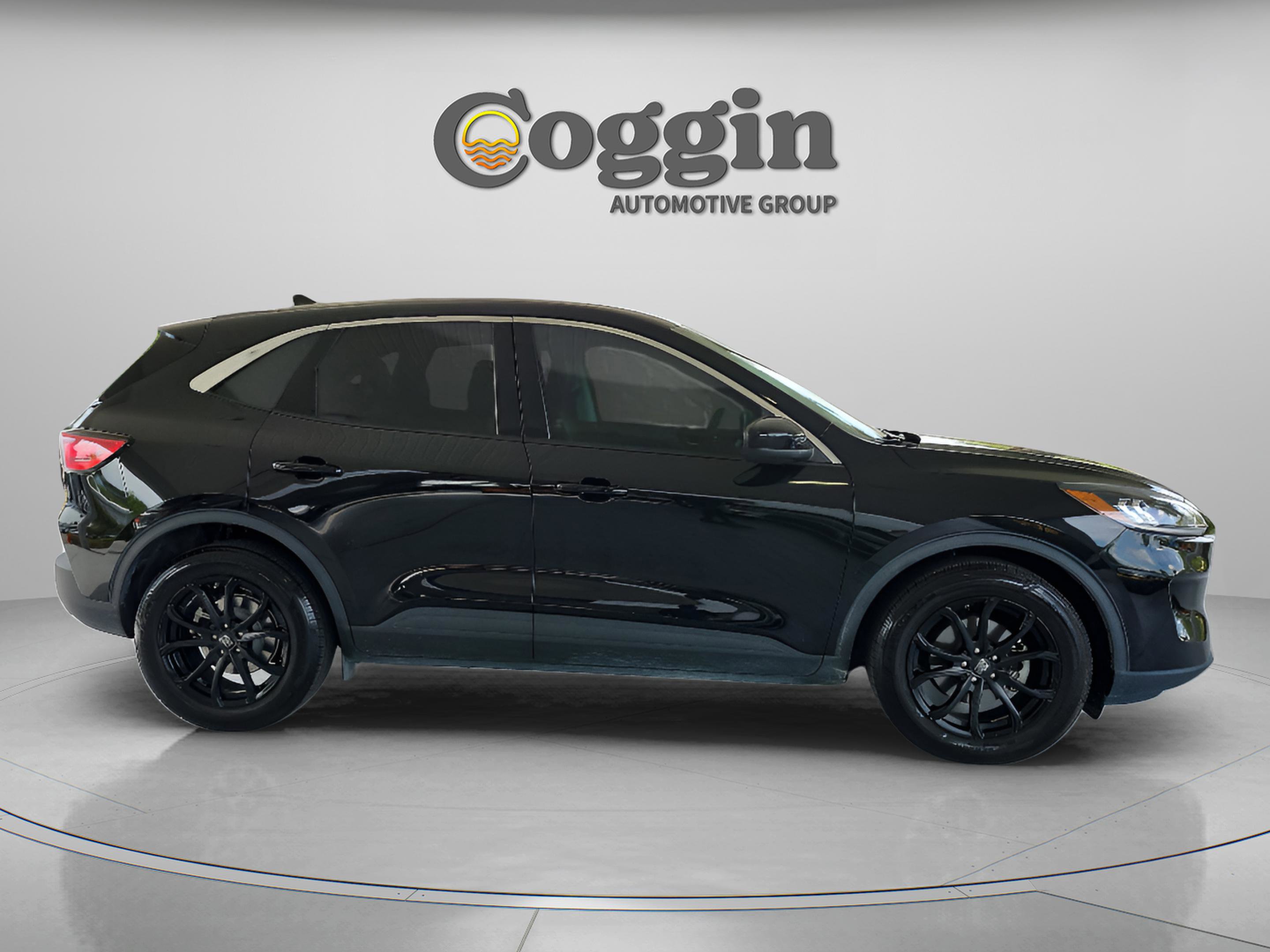 Certified 2022 Ford Escape SEL w/ Technology Package FWD image 6
