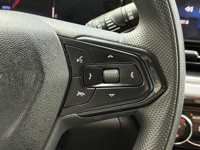 Used 2024 Chevrolet Trax LT FWD image 32