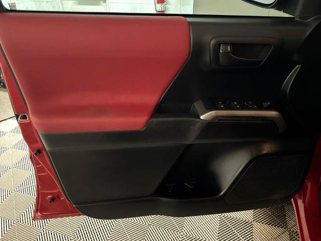 Used 2022 Toyota Tacoma SR5 w/ Technology Package RWD image 10