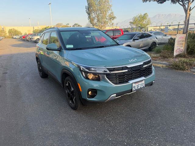 Used 2024 Kia Seltos EX FWD image 2
