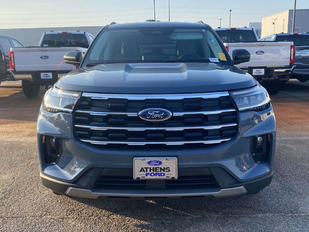 Certified 2025 Ford Explorer Active w/ Active Comfort Package RWD image 2
