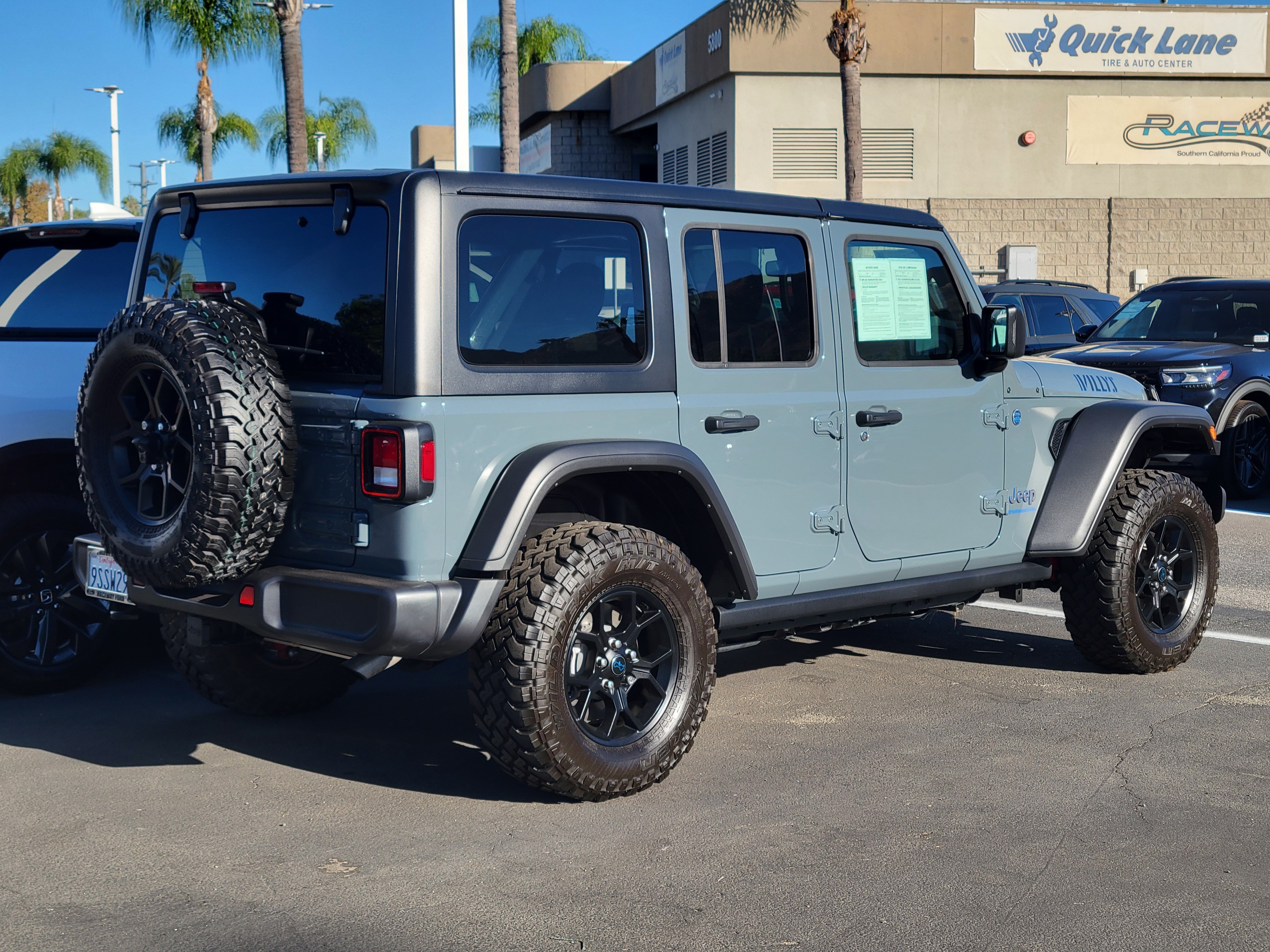 Used 2025 Jeep Wrangler Unlimited Sport S 4xe AWD/4WD image 2