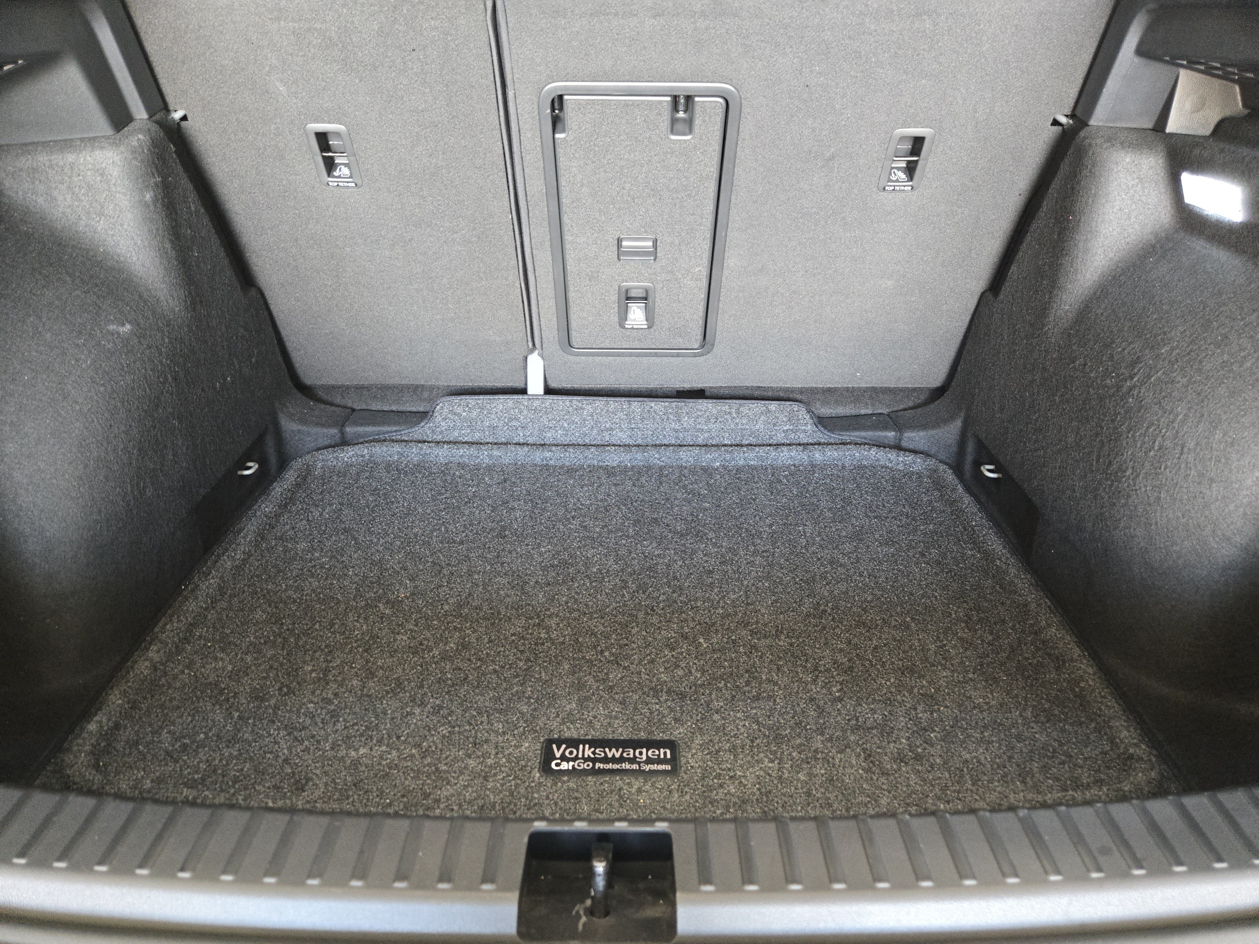 Used 2025 Volkswagen Taos SE w/ Panoramic Sunroof Package FWD image 34
