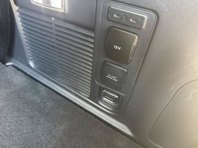 Certified 2025 Ford Expedition Active AWD/4WD image 32