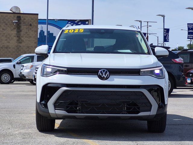 Used 2025 Volkswagen Taos SE AWD/4WD image 9