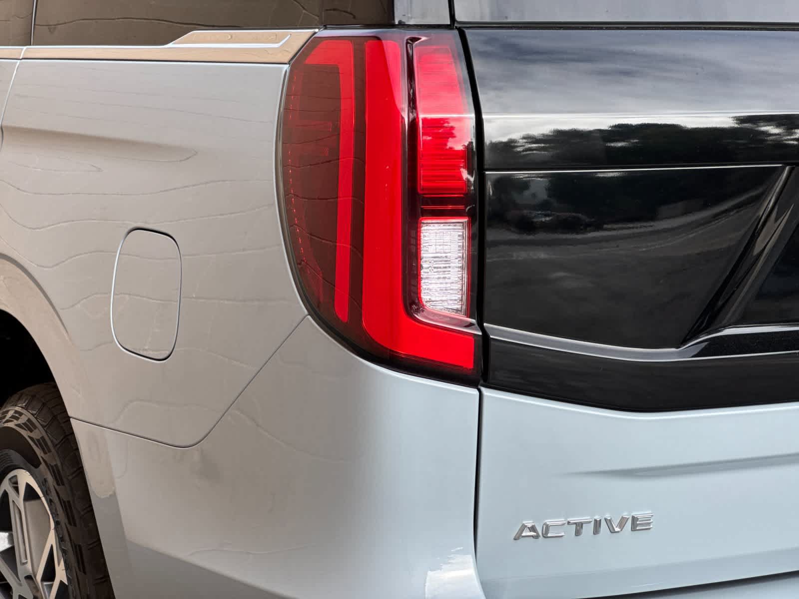 Certified 2025 Ford Expedition Active AWD/4WD image 28
