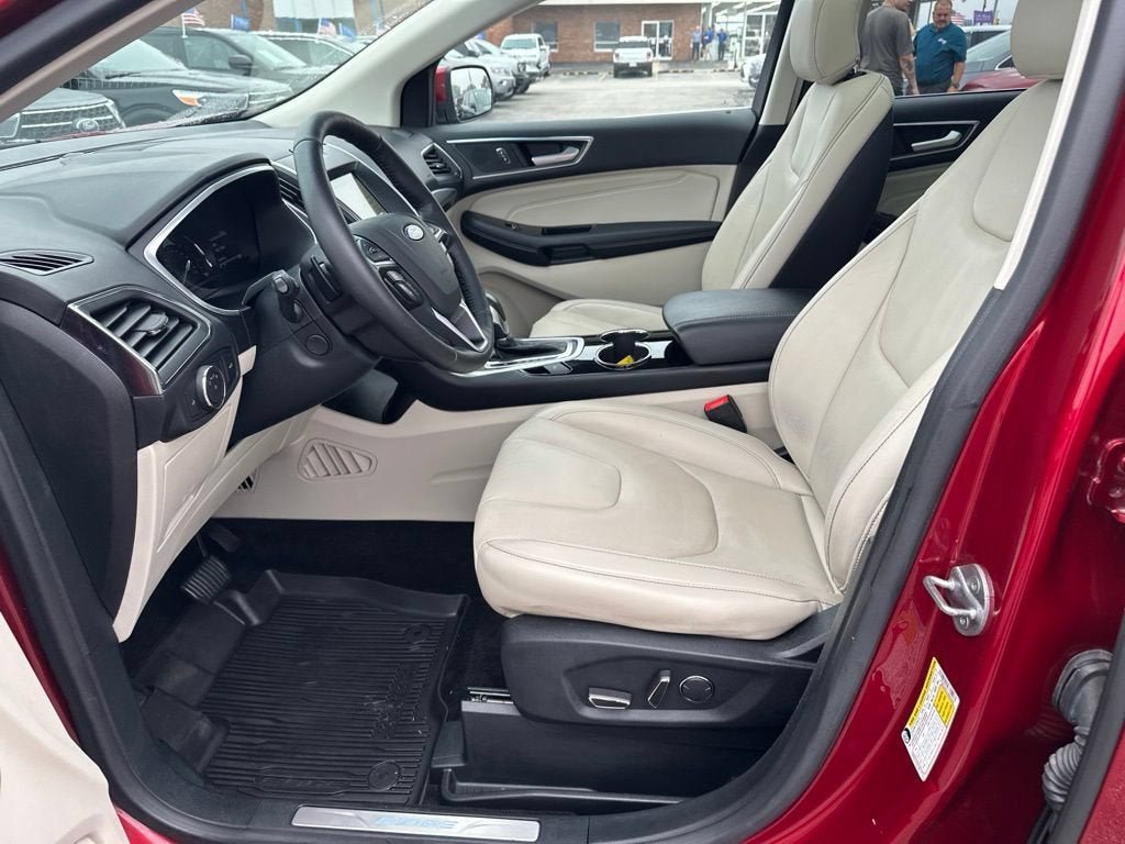 Certified 2018 Ford Edge Titanium w/ Equipment Group 302A AWD/4WD image 13