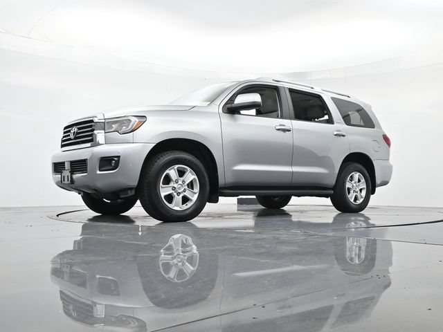 Used 2022 Toyota Sequoia SR5 AWD/4WD image 40