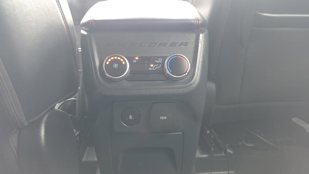 Certified 2025 Ford Explorer ST-Line w/ ST-Line Street Pack image 27