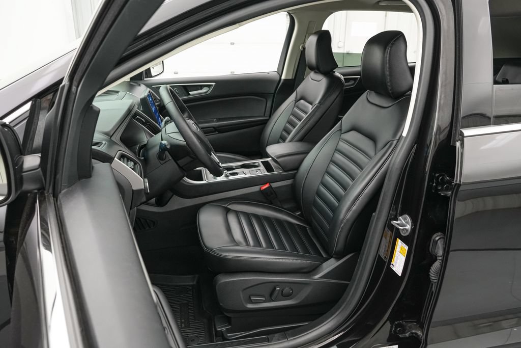 Certified 2024 Ford Edge SEL w/ Convenience Package AWD/4WD image 11