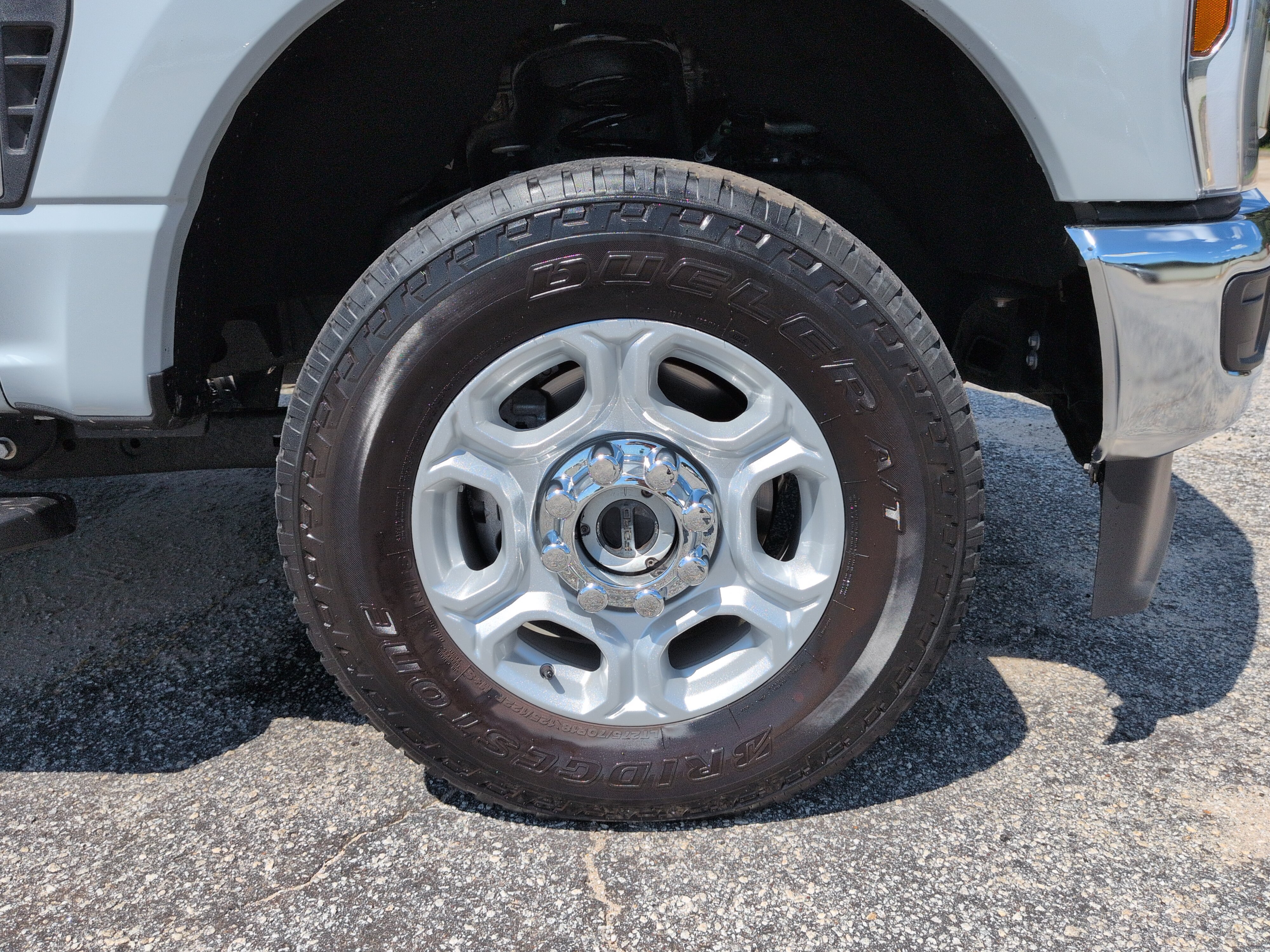 Certified 2025 Ford F250 XLT AWD/4WD image 9