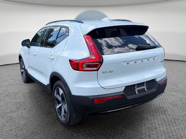Used 2023 Volvo XC40 B5 Plus w/ Climate Package AWD/4WD image 6