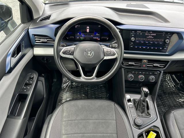 Used 2022 Volkswagen Taos SE w/ Panoramic Sunroof Package AWD/4WD image 5