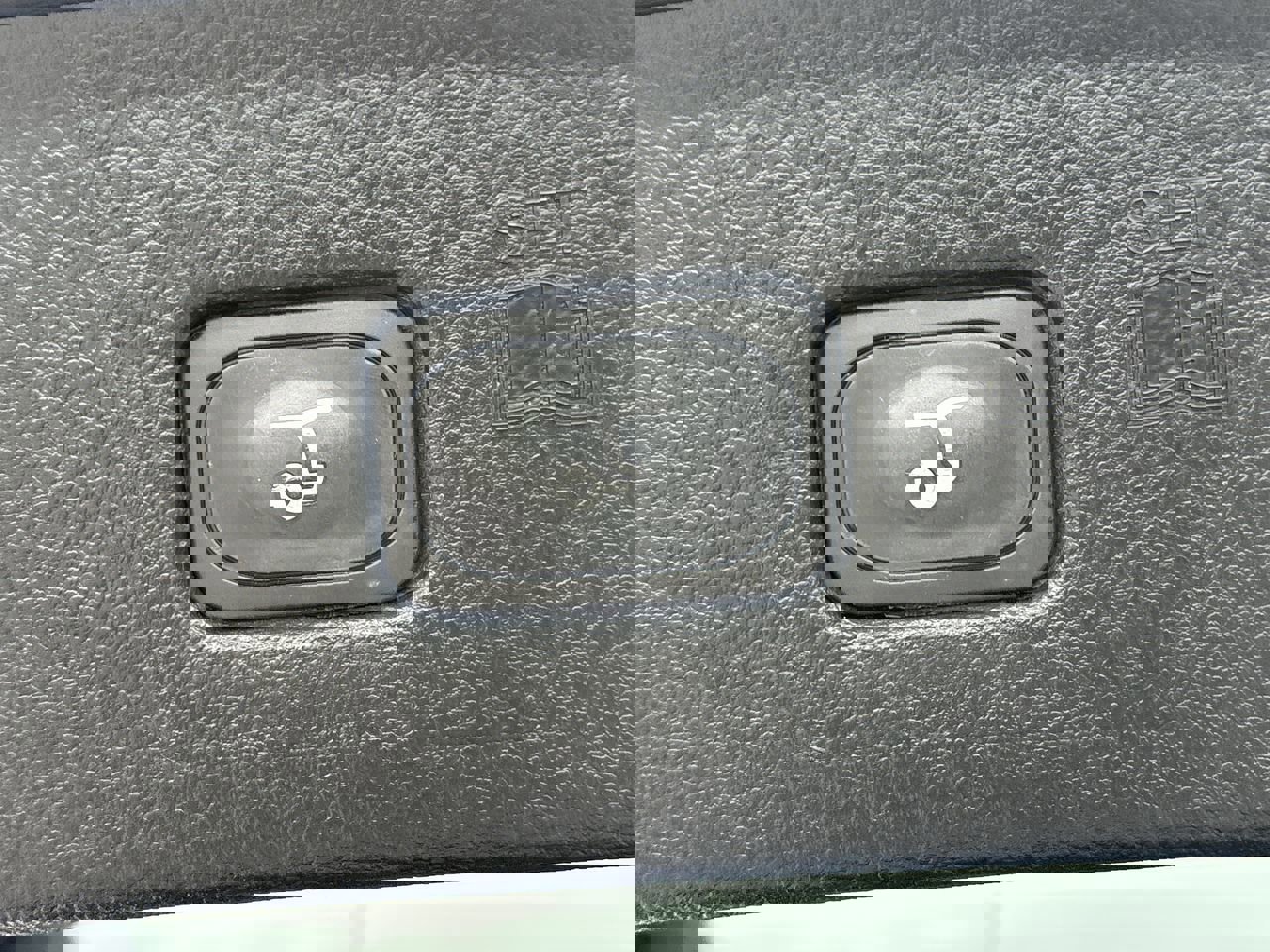 Certified 2024 Ford Edge ST-Line image 6