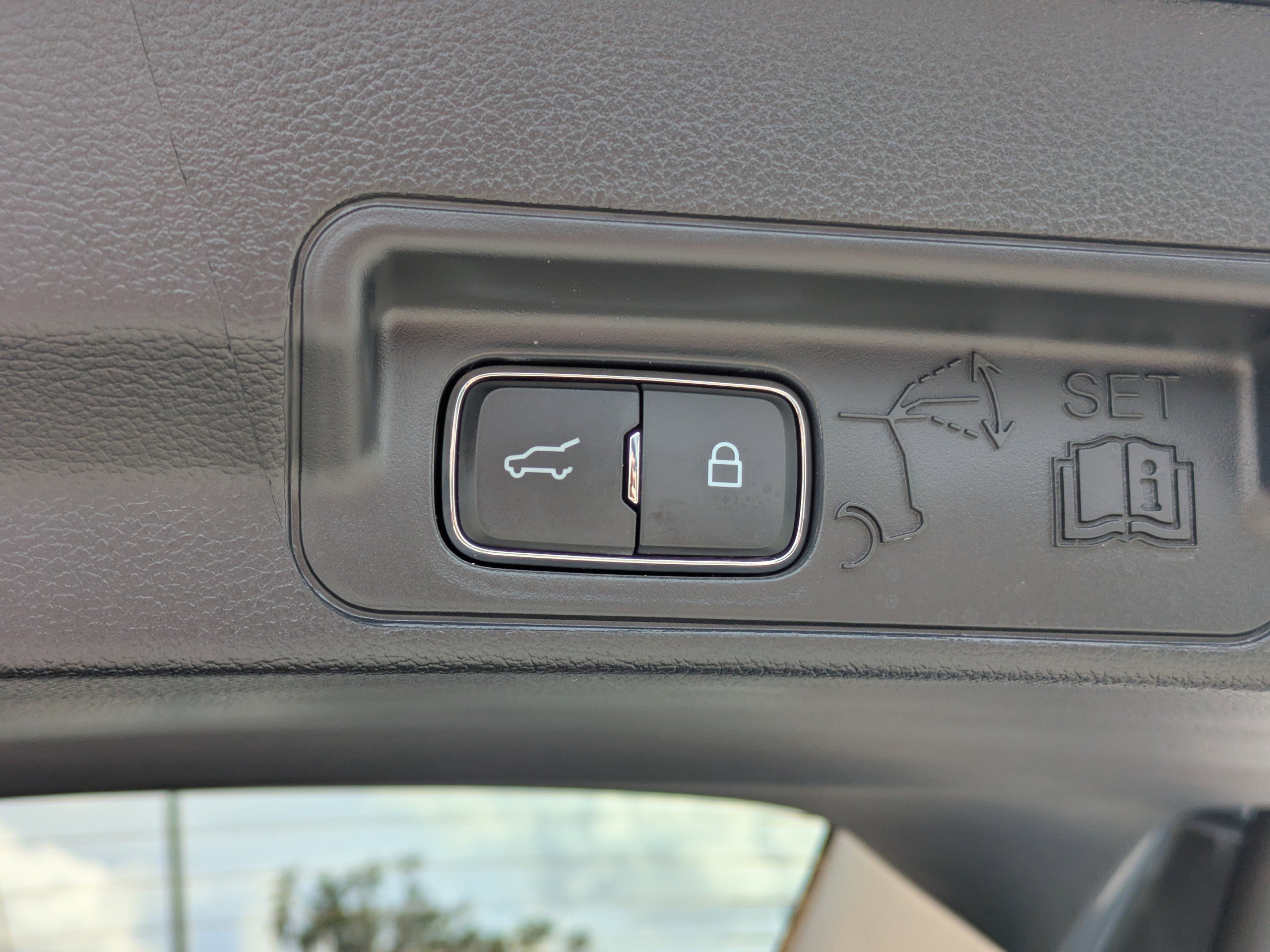 Certified 2025 Ford Explorer Active RWD image 13