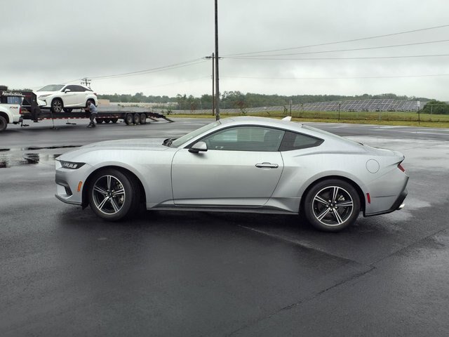Certified 2025 Ford Mustang Coupe RWD image 2