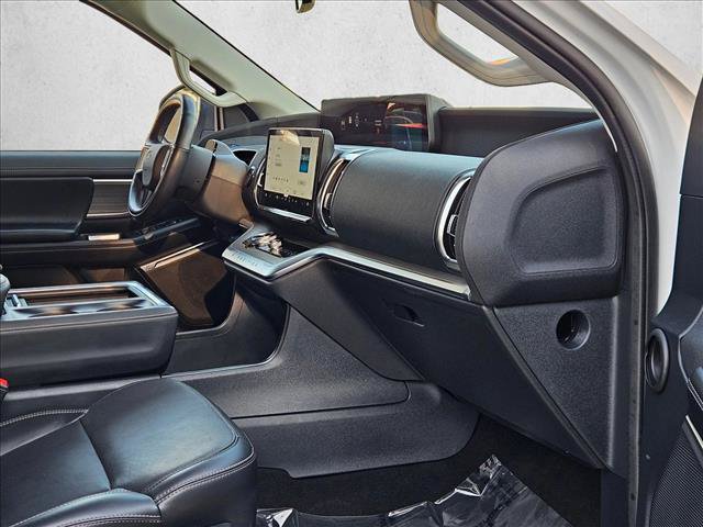 Certified 2025 Ford Expedition Platinum AWD/4WD image 17