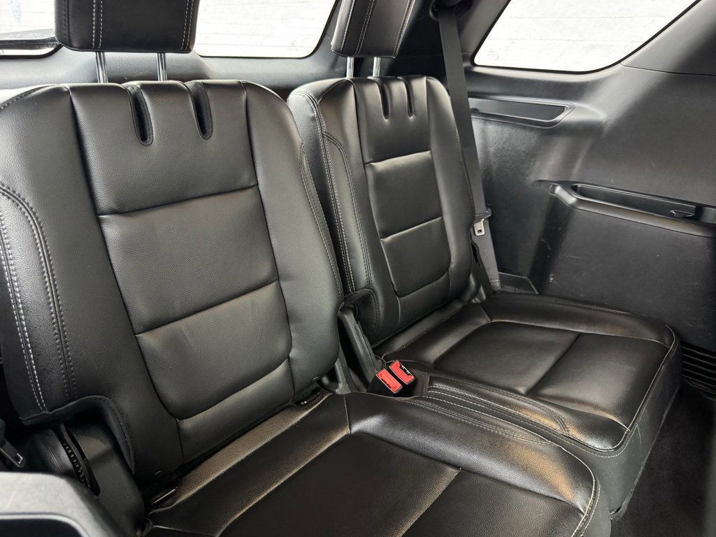Certified 2018 Ford Explorer Limited w/ Equipment Group 301A image 24