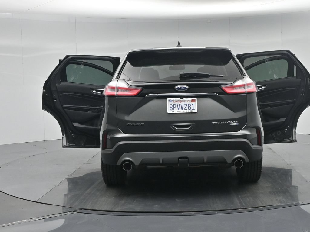 Certified 2020 Ford Edge Titanium w/ Equipment Group 301A AWD/4WD image 36