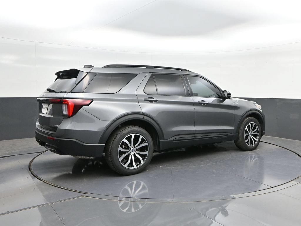Certified 2025 Ford Explorer ST-Line AWD/4WD image 15