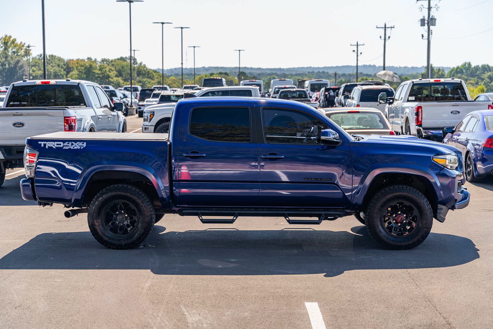 Used 2022 Toyota Tacoma TRD Sport w/ TRD Premium Sport Package AWD/4WD image 8
