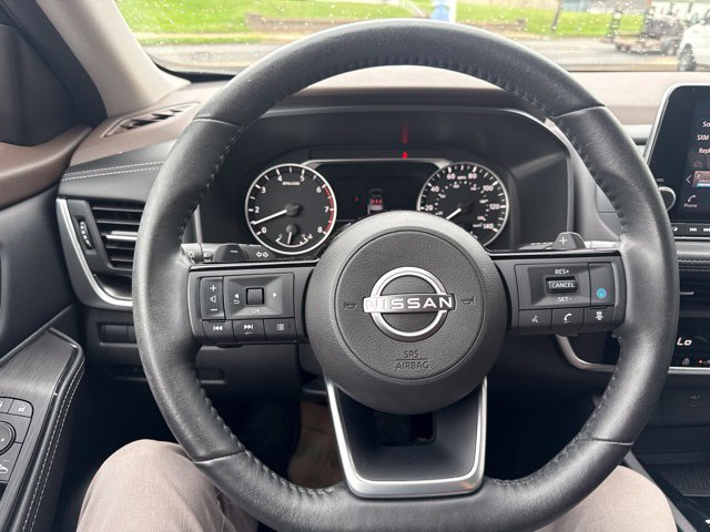 Used 2023 Nissan Rogue SV w/ SV Premium B Package AWD/4WD image 18