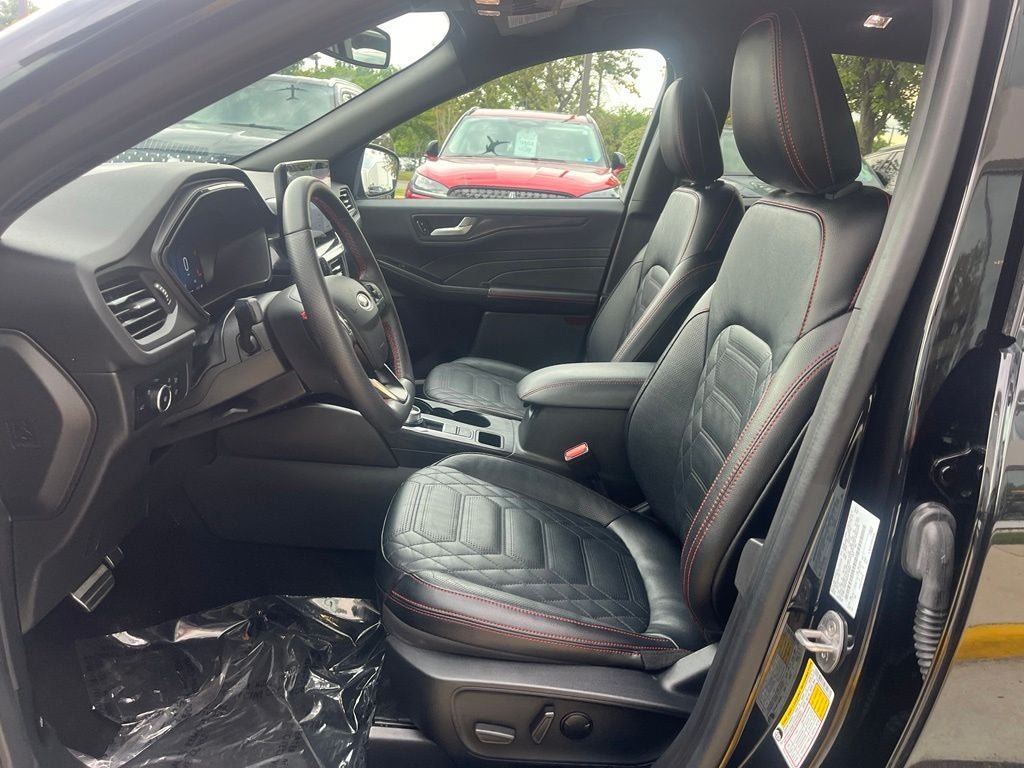 Certified 2024 Ford Escape ST-Line Elite w/ Premium Technology Package AWD/4WD image 24