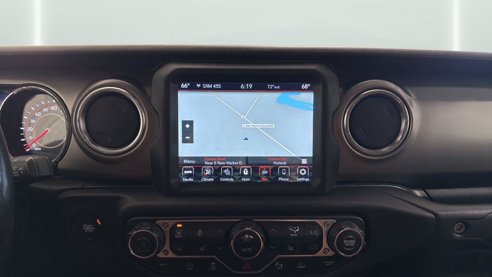 Used 2020 Jeep Gladiator Rubicon AWD/4WD image 19