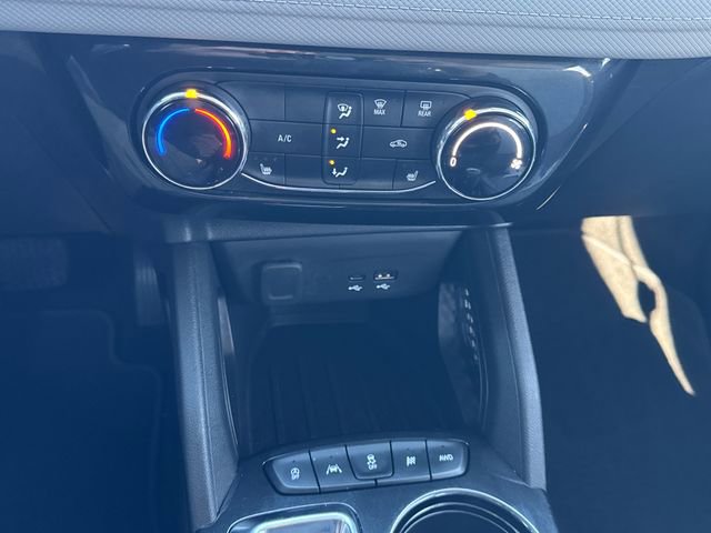 Used 2024 Chevrolet TrailBlazer LT w/ LT Cold Weather Package image 15