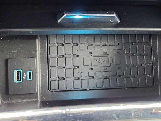 Certified 2024 Ford Expedition XLT image 27