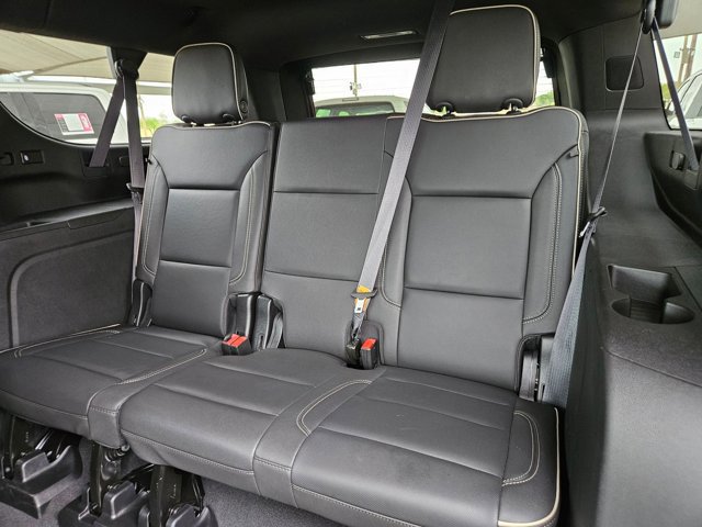 Used 2024 GMC Yukon XL SLT image 16