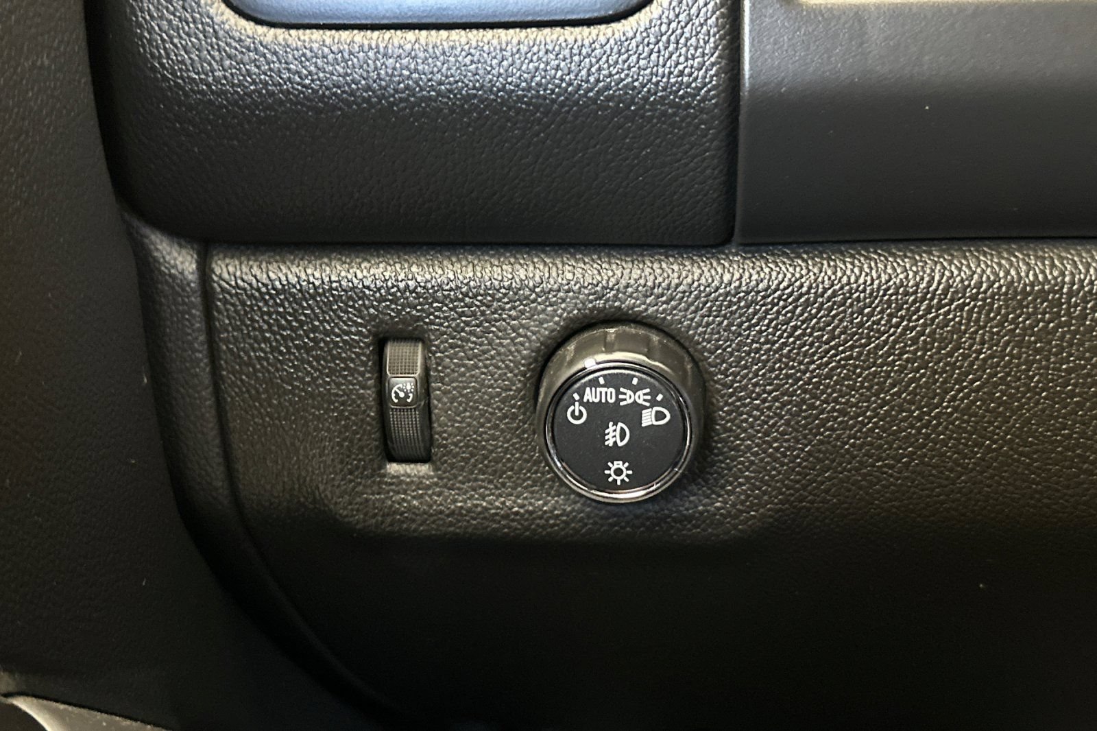 Used 2022 Chevrolet Colorado LT w/ LT Convenience Package RWD image 28