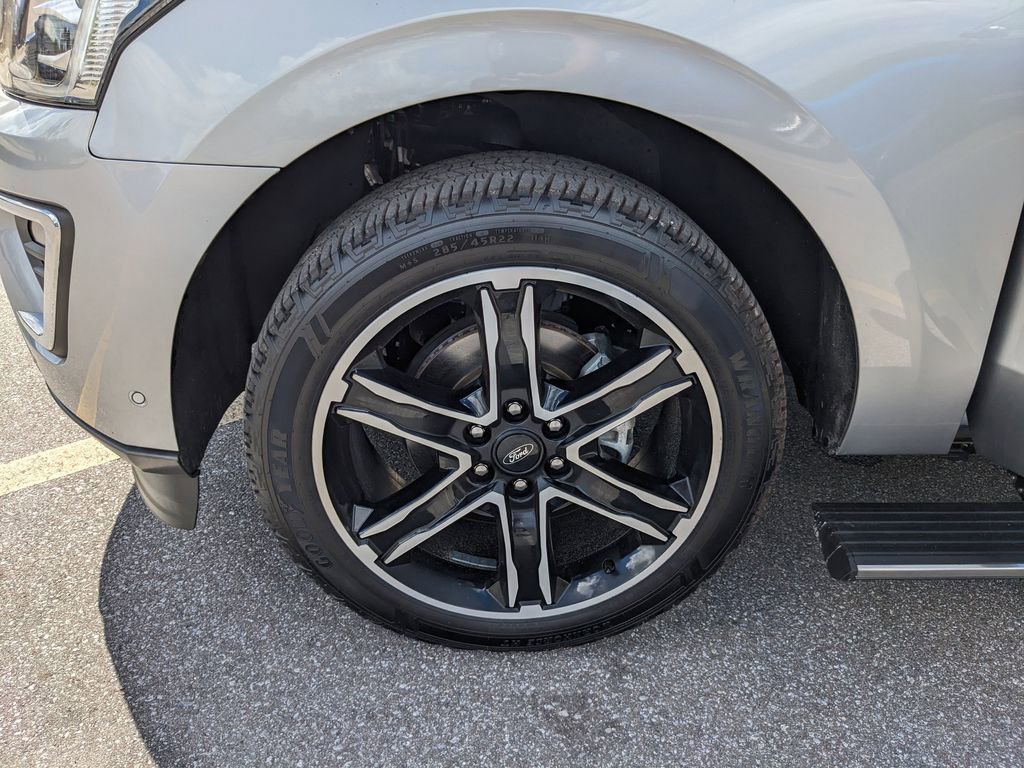 Certified 2021 Ford Expedition Limited image 39