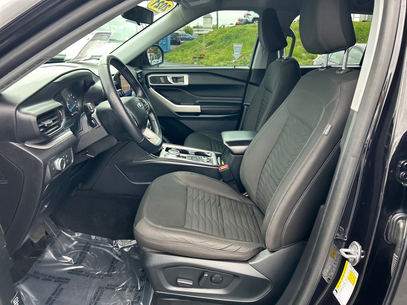 Certified 2021 Ford Explorer XLT AWD/4WD image 5