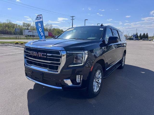 Used 2021 GMC Yukon XL SLT w/ SLT Premium Package AWD/4WD image 2
